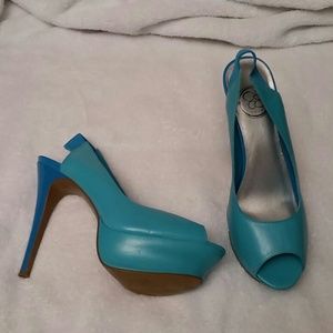 Jessica Simpson heels